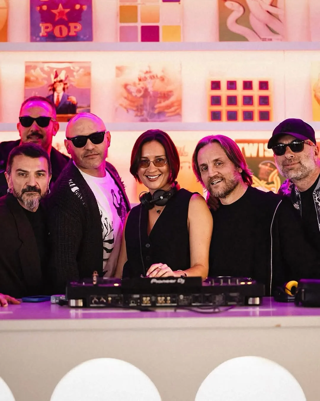 In consolle all'Ikona Beach Club